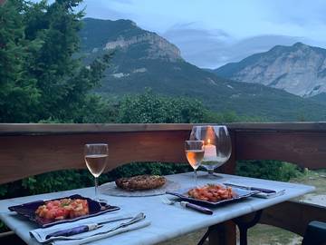 Chambre d’hôte pour 2 personnes, avec jardin dans les Alpes-de-Haute-Provence