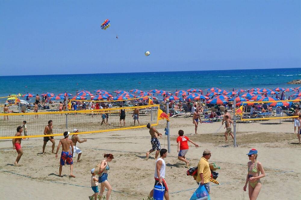 Ganze Wohnung, Apt 3, in der Nähe des Strandes, 1 Schlafzimmer, private Veranda, einfache Reise Agia Napa Protaras in Πύλα, Larnaca Bezirk