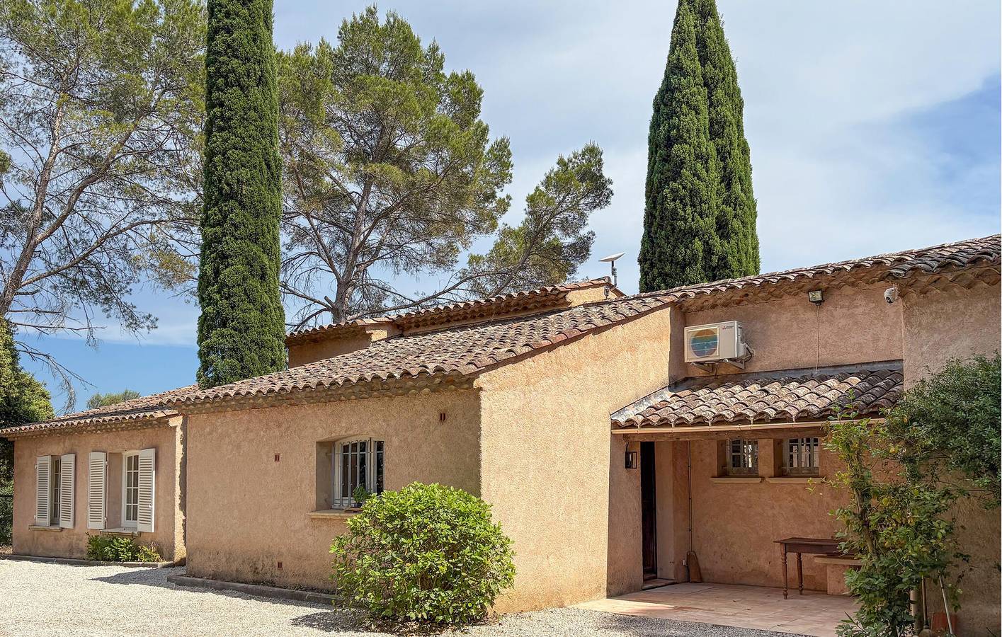 Luxuriöses Apartment mit Pool und Parkplatz in Gonfaron, Mittelmeerküste (Frankreich)