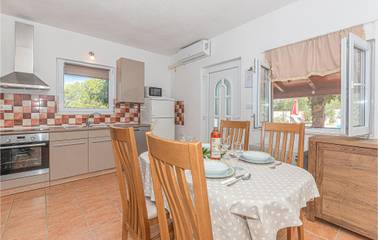 Ferienhaus für 4 Personen in Bilice, Dalmatinisches Festland, Bild 3