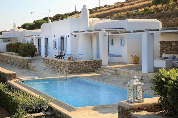 Location de vacances pour 6 personnes, avec jardin et terrasse dans Drios