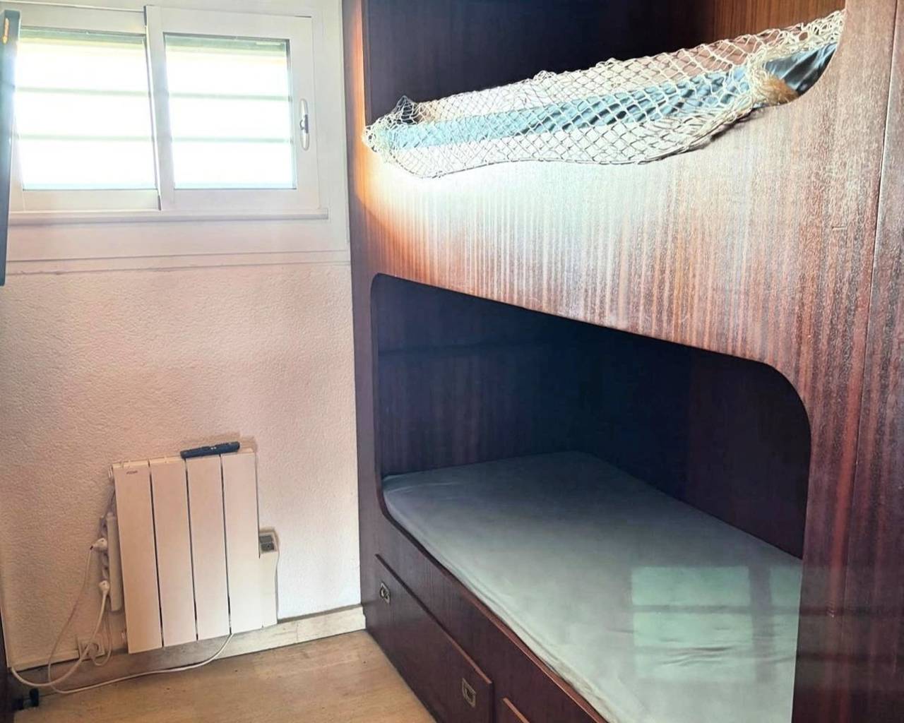 Entire apartment, 2-bedroom apartment - sea view in Saint-Cyprien-Plage, Saint-Cyprien