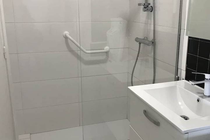 Gîte pour 4 personnes, avec jacuzzi et terrasse dans Port Santa-Lucia - 4