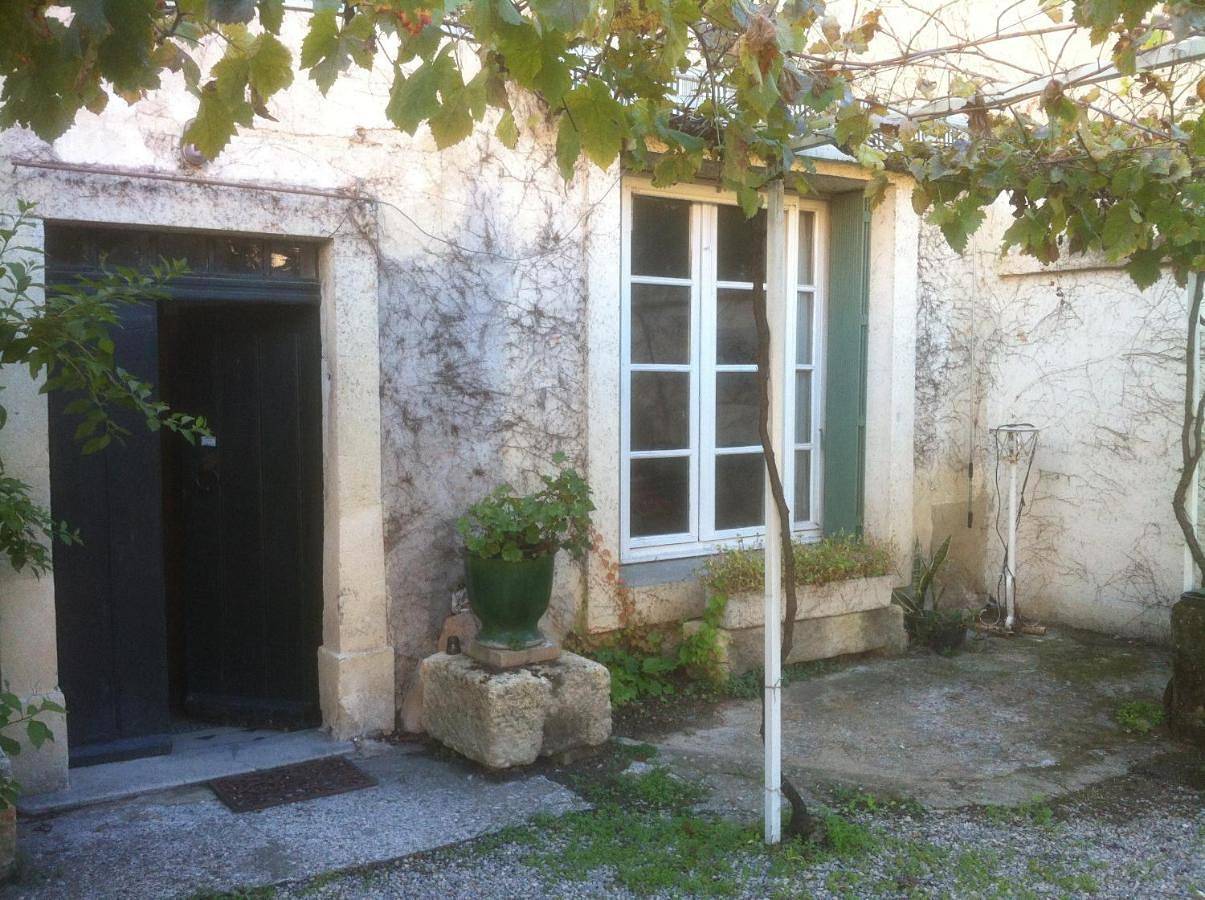 Seven-Bedroom House in Vergèze, Côte méditerranéenne (France)