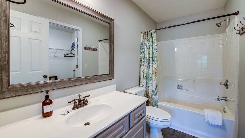 Vacation rental for 6 people, with pool and hot tub in Pawleys Island