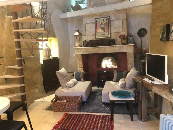 Gîte pour 3 personnes, avec Terrasse et Jardin à Thoré-la-Rochette