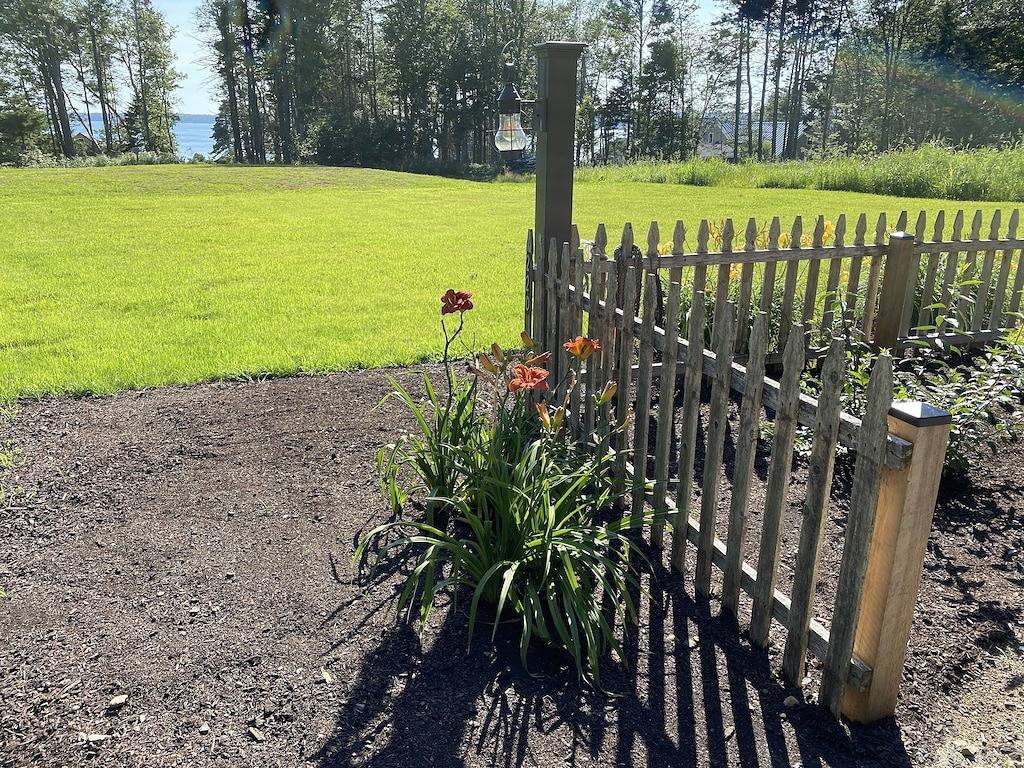 A Historic Storybook Maine Cottage in Lincoln County (Maine)