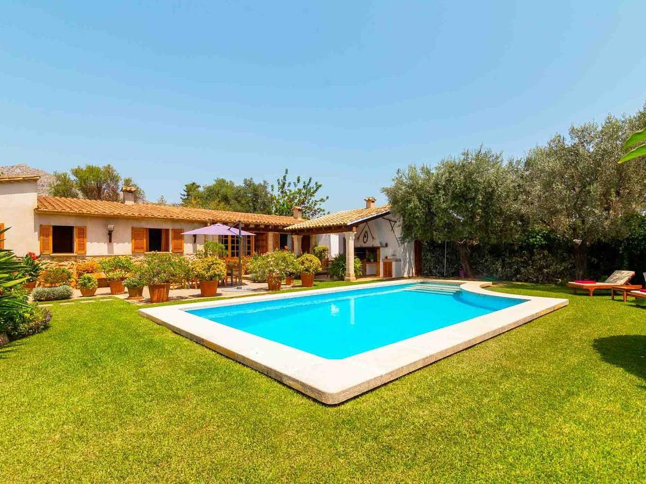 Beautiful finca with a private pool in Pollensa in Torrent de la Vall d'en Marc, Pollença