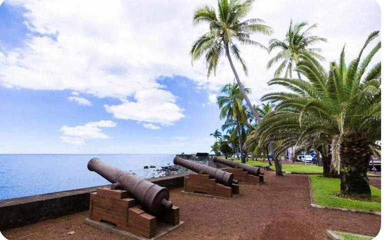 Gîte pour 5 personnes, avec vue et terrasse dans Le Barachois Saint Denis