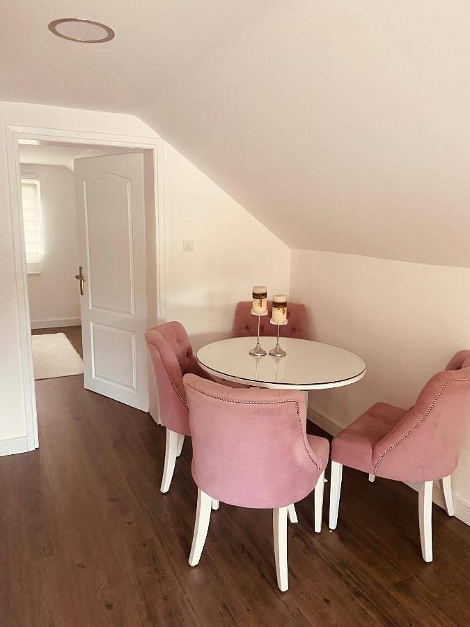 Gîte pour 3 personnes, avec vue et balcon ainsi que jardin et piscine à Kosjerić - 4