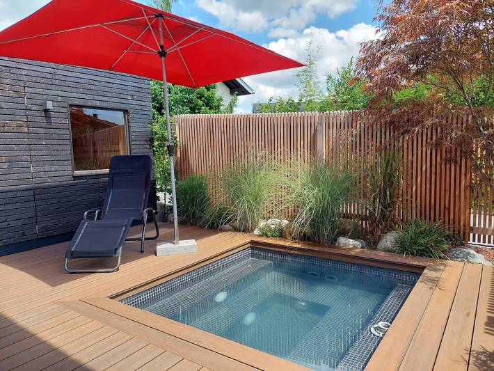Ferienhaus für 4 Personen, mit Whirlpool und Terrasse sowie Garten und Sauna im Chiemgau