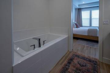 Vacation Home for 21 Guests in Ivins, Zion National Park, Picture 1