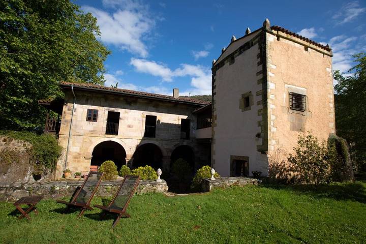 Chalet para 13 personas, con vistas y jardín, Familias con niños en Costa Occidental (Cantabria) - 2