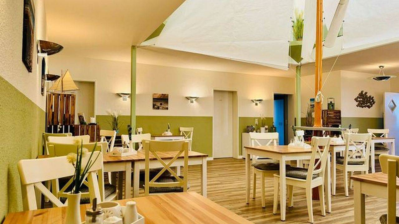 Doppelzimmer für 2 Personen (22 m²) in Lobbe (Rügen) in Lobbe, Mönchgut