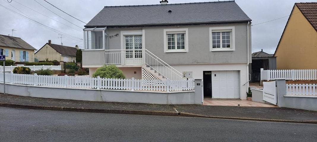 Location de vacances pour 6 personnes, avec jardin, animaux acceptés à Le Genest-Saint-Isle