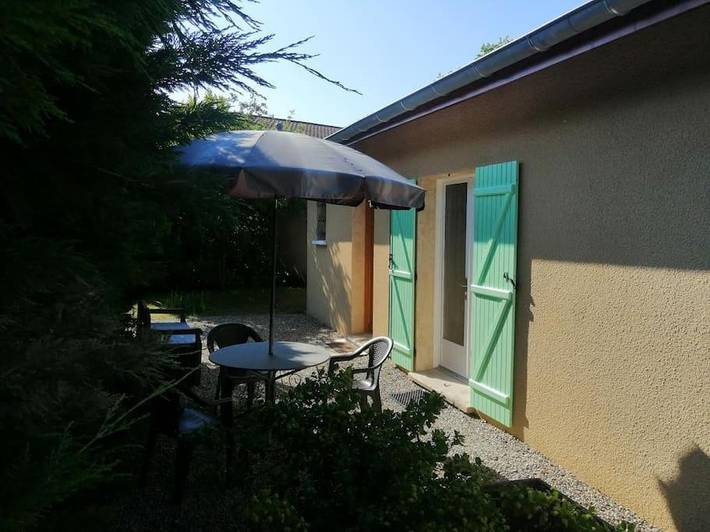Location de vacances pour 4 personnes, avec jardin et piscine à Toussieu - 3