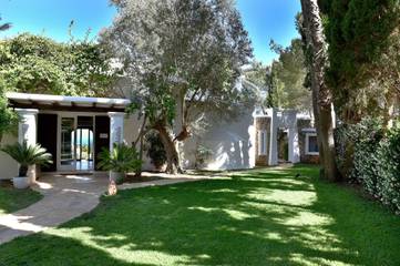 Villa in Santa Eulària des Riu, Ibiza Osten für 12 