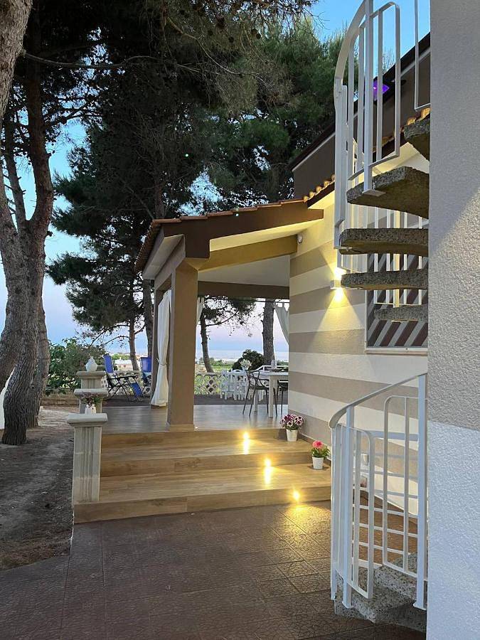 Maison de vacances pour 8 personnes, avec Jacuzzi et Terrasse ainsi que Jardin et Vue dans Lizzano