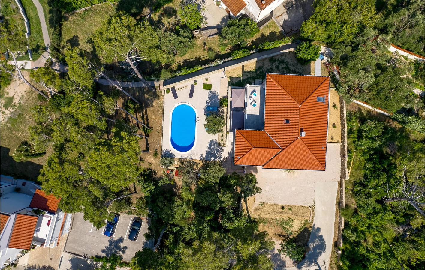Gemütliche 2-Zimmer-Wohnung mit Meerblick, Pool und nur 600 m vom Strand entfernt in Banjol, Rab