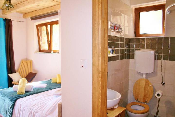 Chambre d’hôte pour 2 personnes, avec piscine ainsi que jardin et vue dans Krk - 3