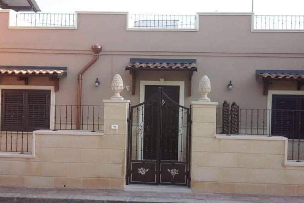 Two-Bedroom House in Avetrana, Golfo di Taranto