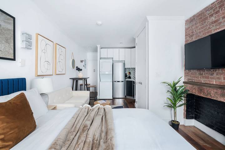 Vacation rental for 3 people, with pets in Kips Bay