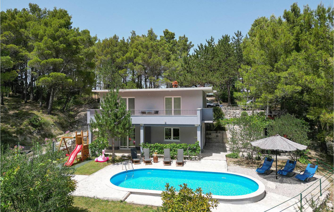 Gemütliche 2-Zimmer-Wohnung mit Pool und Terrasse in der Nähe des Flusses Cetina in Slime, Dalmatinisches Zagora