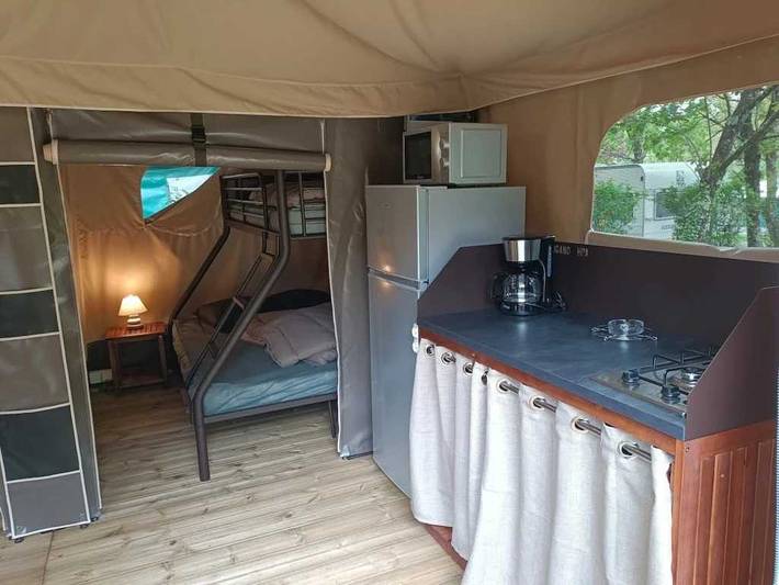 Tente pour 5 personnes, avec sauna dans Indre - 3