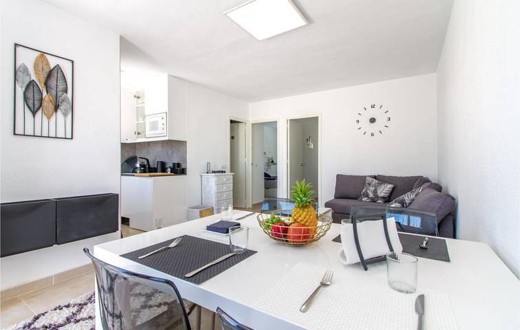 Apartamento vacacional entero, Apartamento con terraza junto a la piscina | Cerca de Playa de La Mata in El Chaparral, Torrevieja