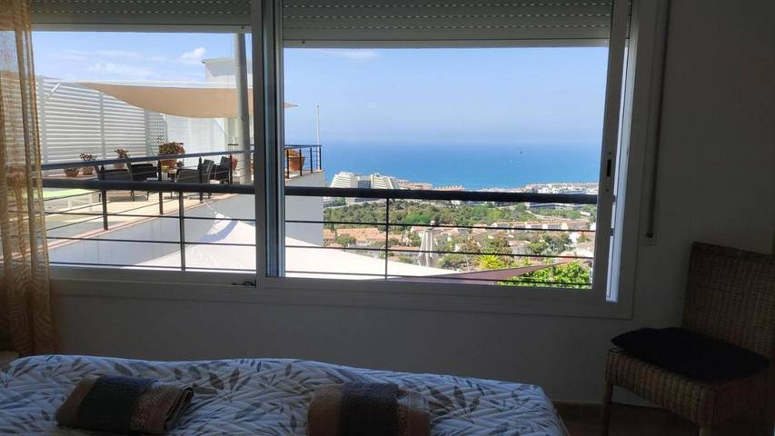 Chambre d’hôte pour 15 personnes, avec jardin ainsi que piscine et jacuzzi à Sitges - 4