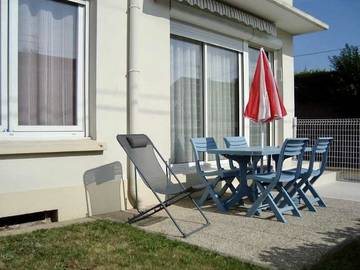 Gîte pour 2 personnes, avec jacuzzi et jardin ainsi que terrasse et sauna à Ouistreham
