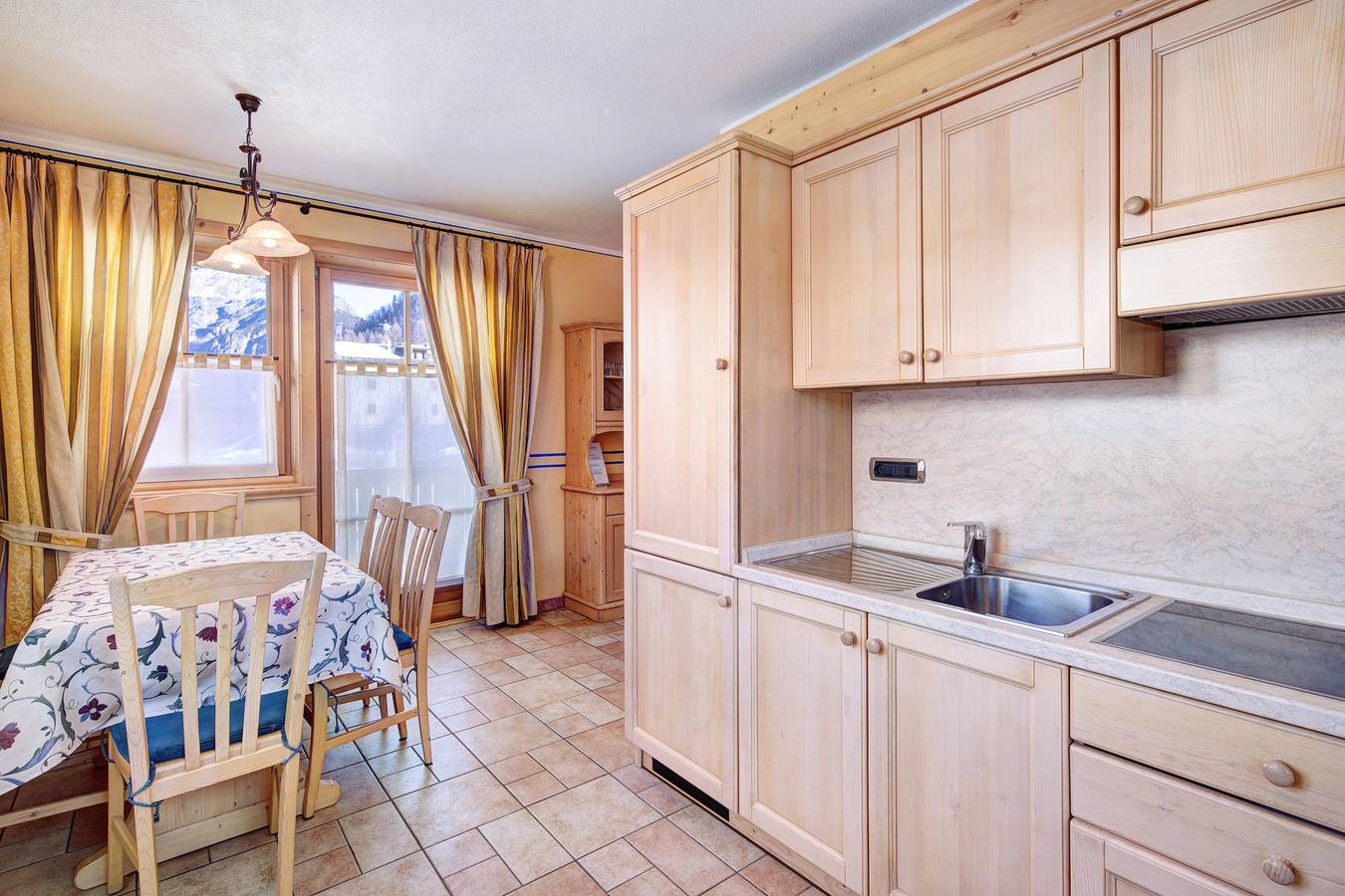 Entire apartment, Chalet Betty Apartment Sgembro with Mountain View in Livigno (Town), Livigno