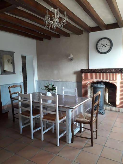 Location de vacances pour 6 personnes, avec jardin, animaux acceptés à Mézières-en-Brenne - 2