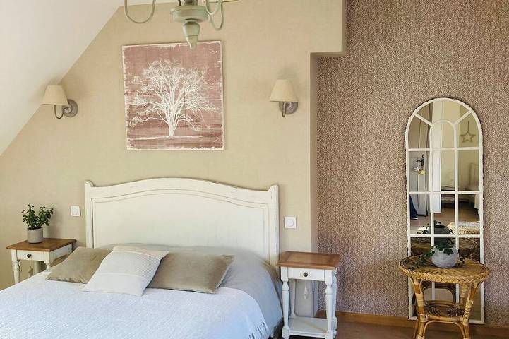 Location de vacances pour 15 personnes, avec jardin à Saint-Père (Yonne)