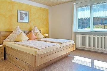 Ferienwohnung für 4 Personen, mit Ausblick und Garten in Fröhnd