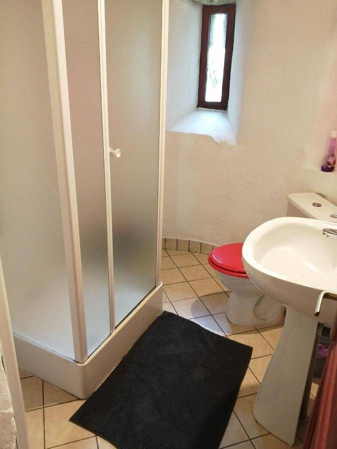 Gîte pour 2 personnes, avec terrasse, animaux acceptés à La Ferté-Bernard - 4