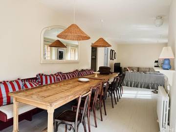 Location de vacances pour 12 personnes, avec vue et jardin à Le Chambon-sur-Lignon