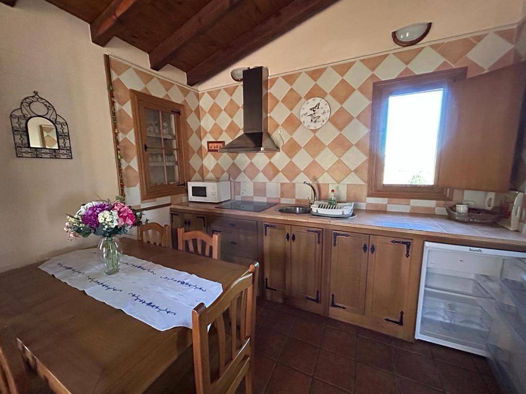 Two-Bedroom House in El Tiemblo, Provincia de Ávila