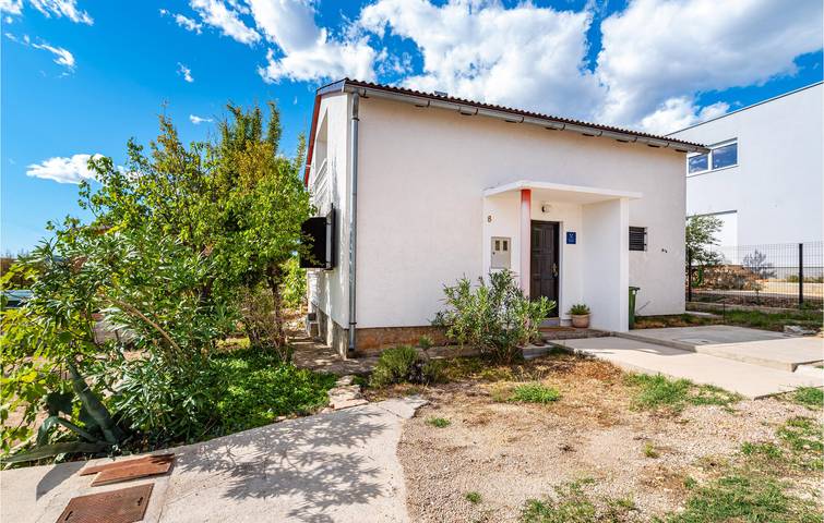 Ferienhaus für 4 Personen, mit Garten in Maslenica - 2