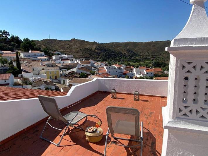 Location de vacances pour 6 personnes, avec terrasse et vue, animaux acceptés dans Odeleite