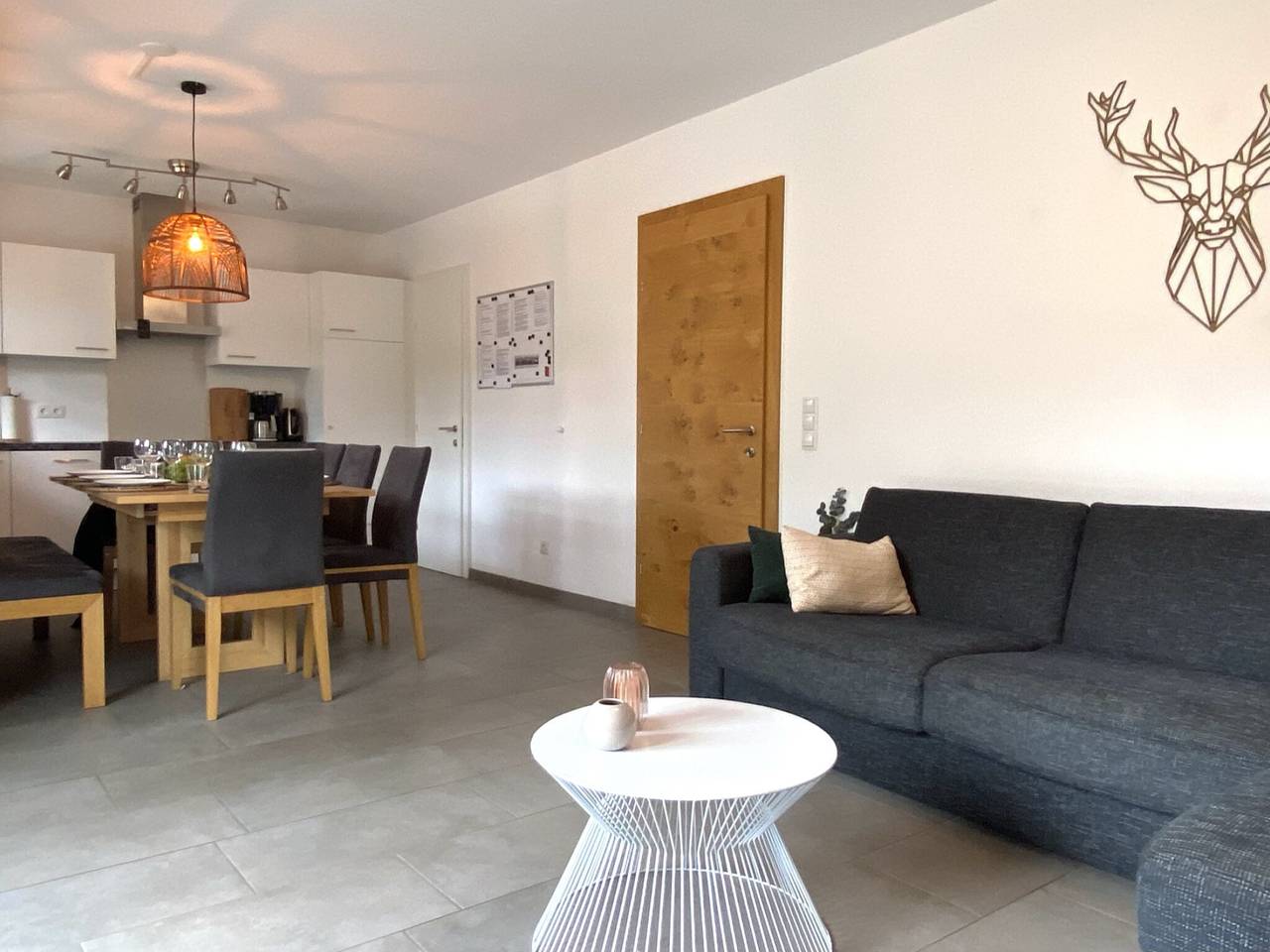 Geheel appartement, Mooi appartement met terras in Brixen im Thale, Kitzbüheler Alpen