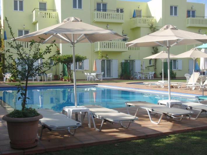 Ferienwohnung für 3 Personen, mit Garten und Ausblick sowie Pool und Kinderpool - 1