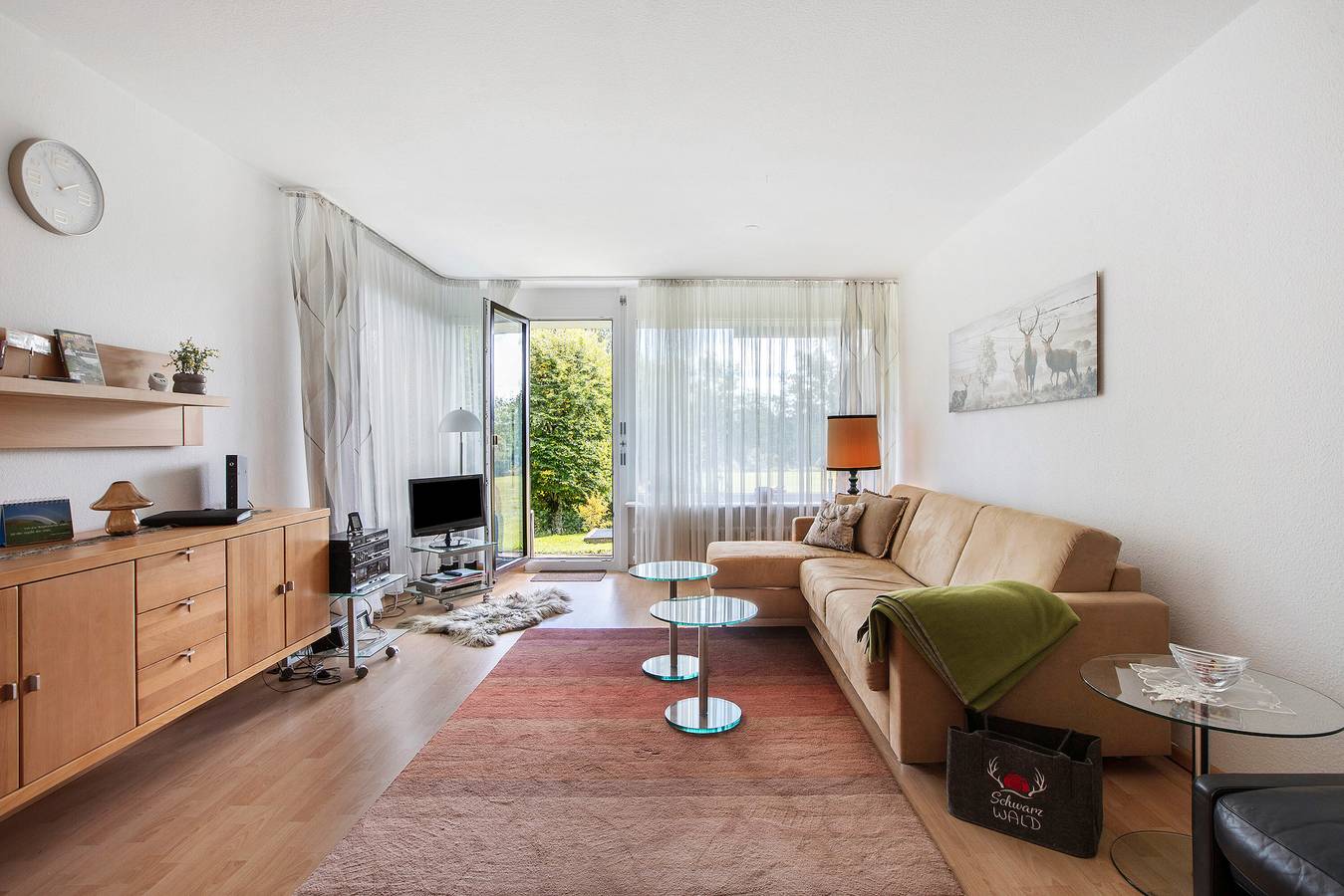 Appartement entier, Appartement 'Waldfee' avec terrasse privée, piscine commune et Wi-Fi in Höchenschwand, Forêt-Noire du Sud