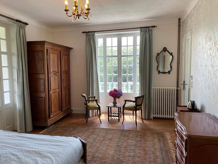 Chambre d’hôte pour 2 personnes, avec jardin ainsi que vue et piscine dans les Hautes-Pyrénées - 4