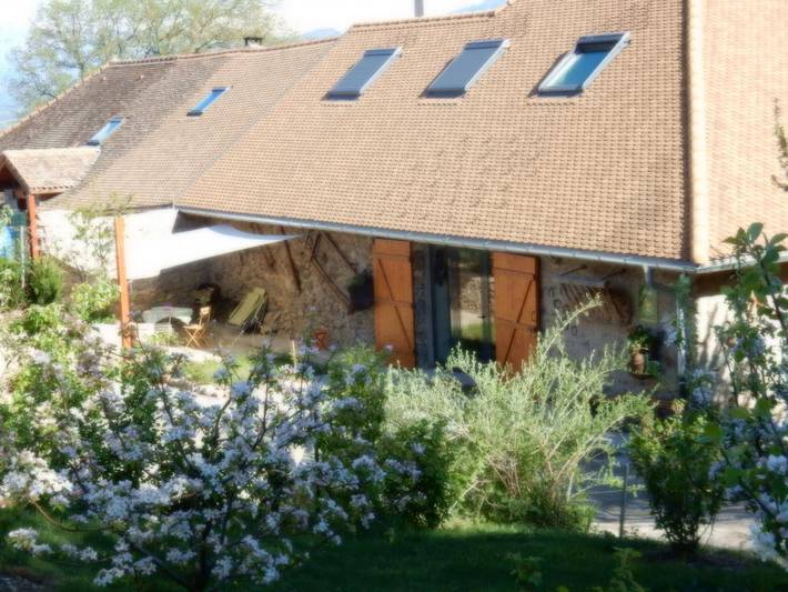 Vakantiehuis voor 5 personen, with Balkon and Whirlpool as well as Terras and Tuin in Gap