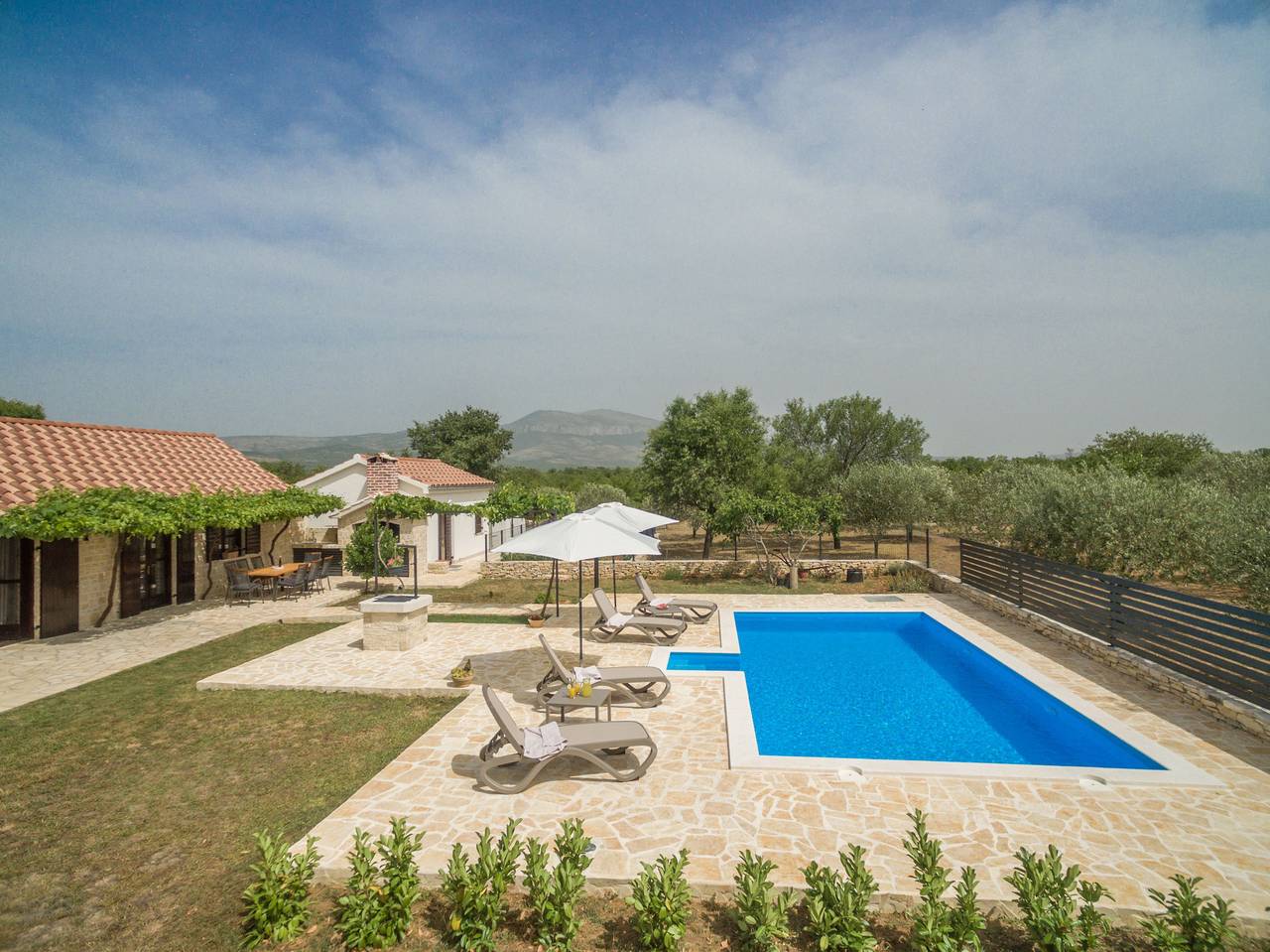 Villa Vitis Zadarvillas in Dalmatinisches Zagora