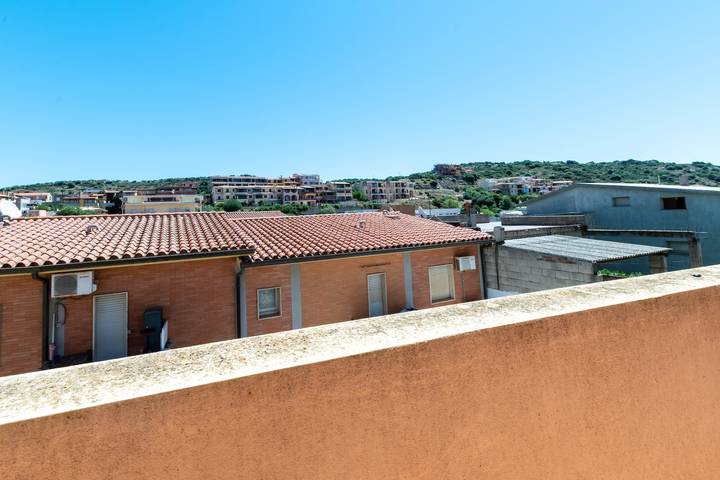 Ganze Wohnung, Zentrale Lage mit Balkon – Apartment Cavour Codice E in Crabonaxa/Villasimius, Villasimius