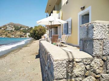 Gîte pour 4 personnes, avec vue et terrasse dans Panormos