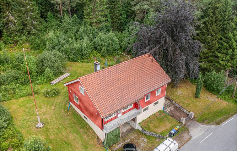 Ferienhaus für 8 Personen mit Garten in Vestnes, Nördliches Fjordnorwegen