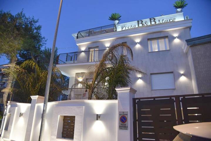 B&b per 2 persone, con Terrazza e Idromassaggio nonché Giardino e Piscina a Manfredonia